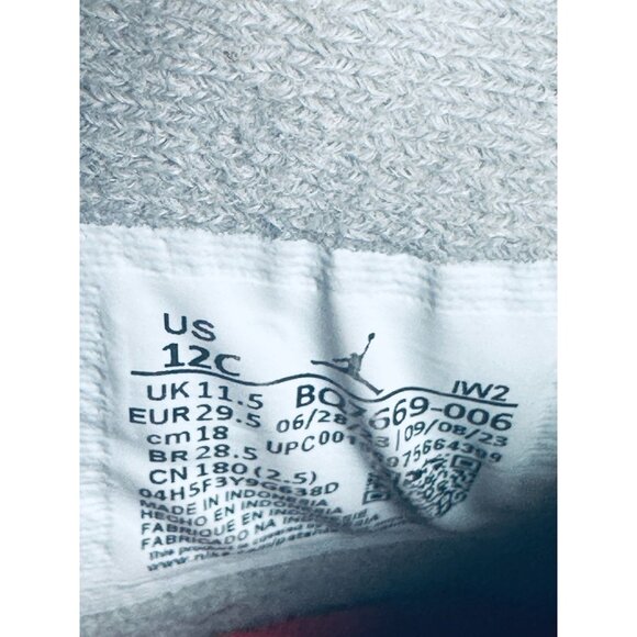 Air Jordan 4 Retro  Boys Sneakers Size 12C  Black Red Leather Upper EUC - Picture 2 of 9